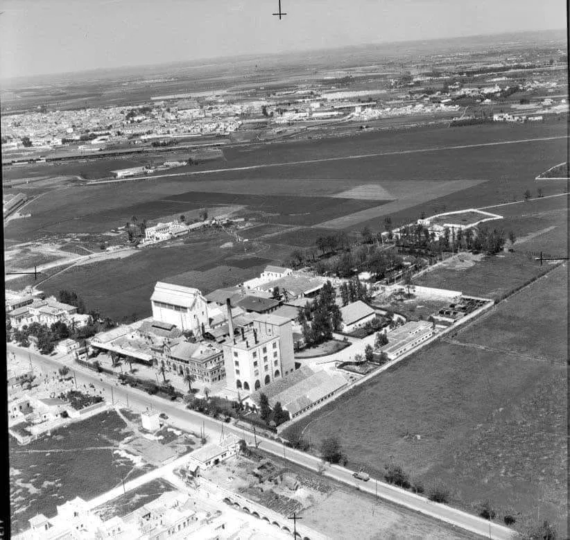Fábrica original de Cruzcampo (Antigua Cruz del Campo, 1955)